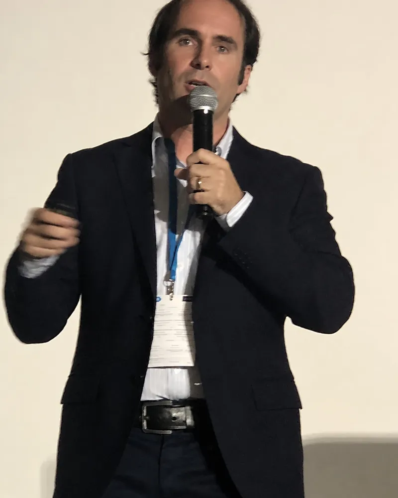 Antonio Rodríguez de Tembleque dando una conferencia